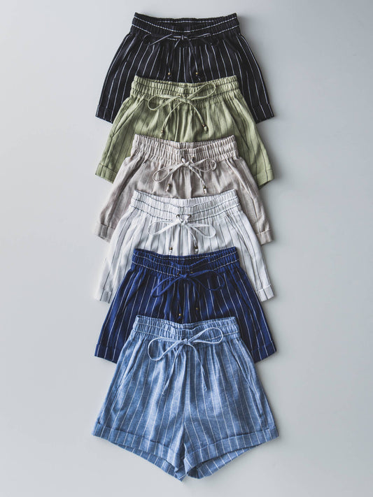 Mobster Linen in Beige - Shorts