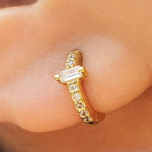 The mini Bagettes  - Huggie Earrings