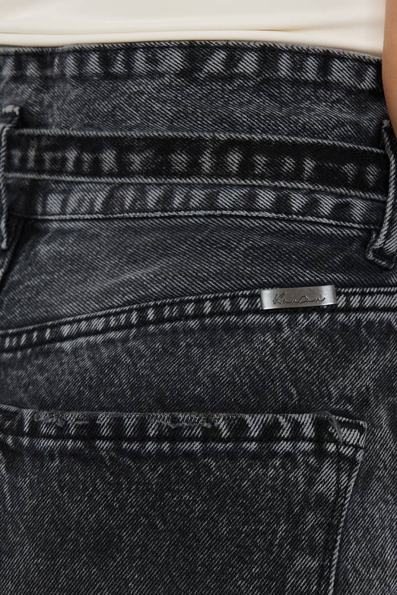 Zinc Ultra High Rise 90's Wide - KanCan Jeans *Size  28 or 29*