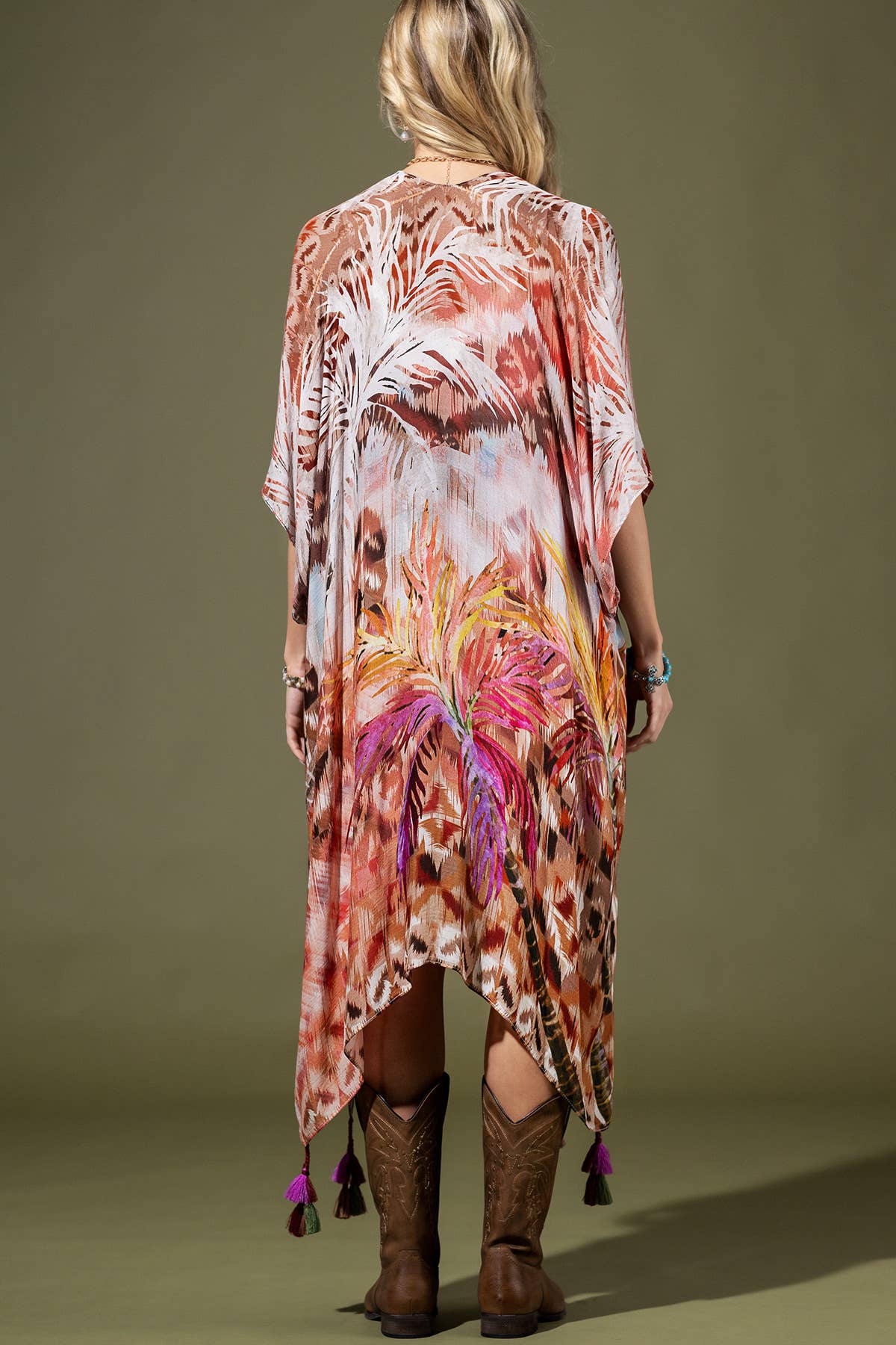 Sarah - Kimono